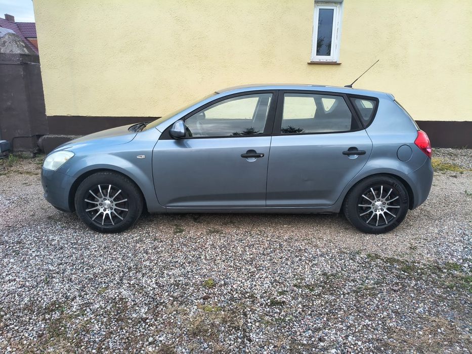 Sprzedam Kia Ceed  rok prod 2009 poj 1,4i  z klimatyzacją
