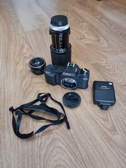 Canon T50 + Lente 50mm + Lente C/FD (20m) + Flash Sunpark