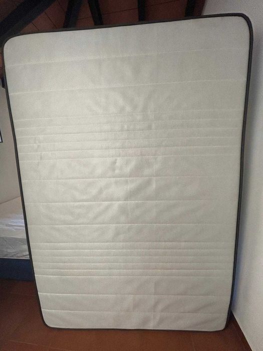Colchão espuma, muito confortável