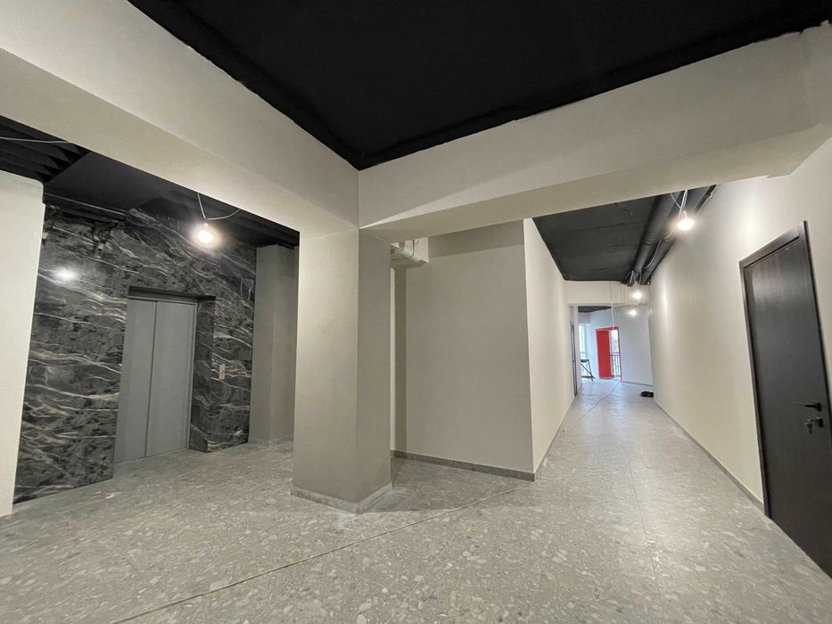 Комерція в ЖК "GRAND Липини". Зданий будинок.