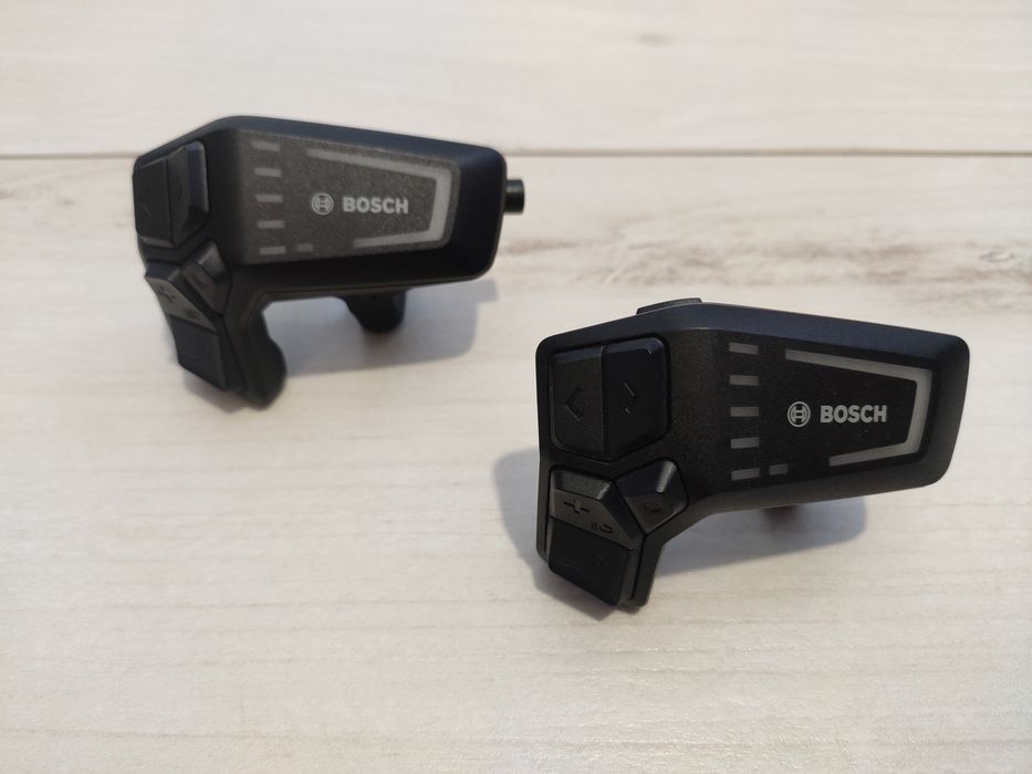 Kiox 300. З кріпленням та пультами.