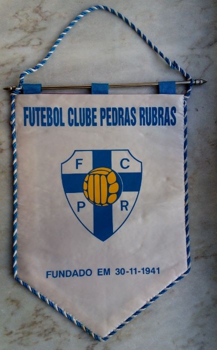 Galhardete do Futebol Clube Pedras Rubras - 42 cm X 34 cm