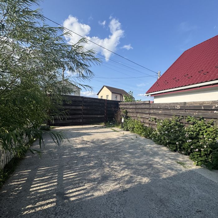 У продажі сучасний будинок з ремонтом