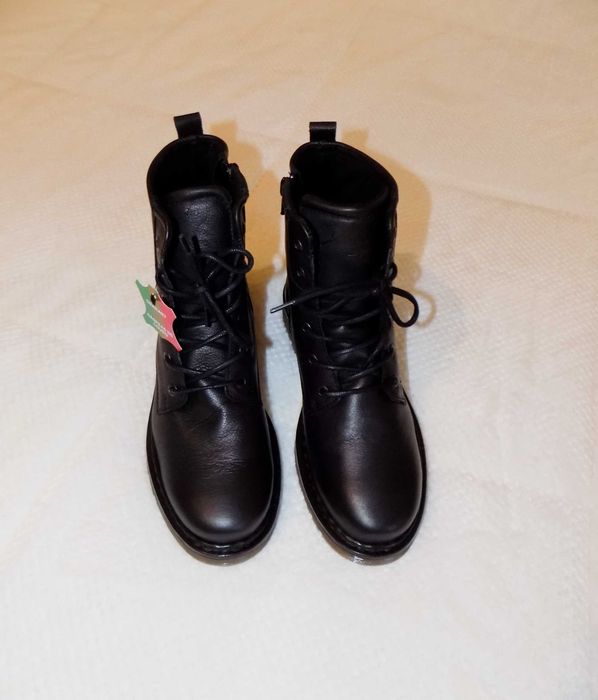 Botas pretas de couro com atacadores Drakart
