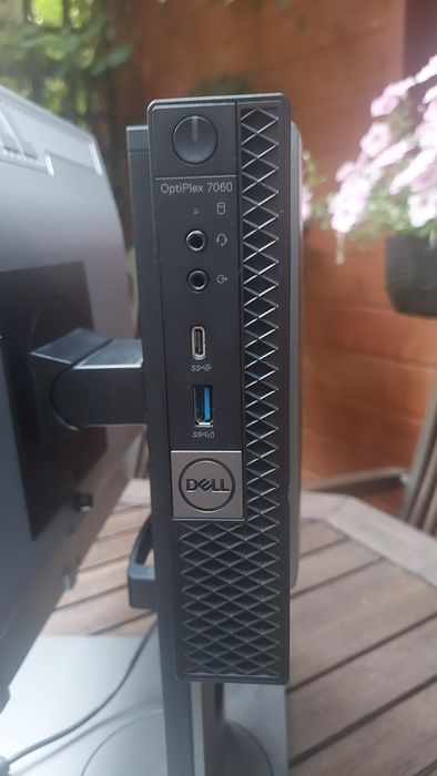 Komputer OptiPlex 7060,monitor, 16 GB ram, dysk 2x256 GB