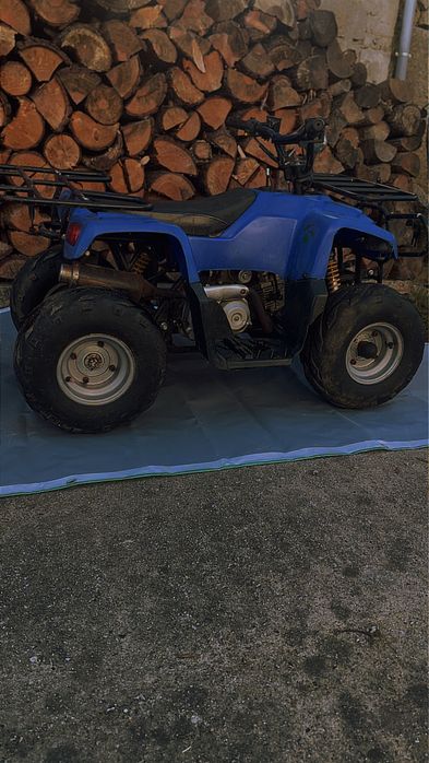 Vendo uma moto 4 125cc