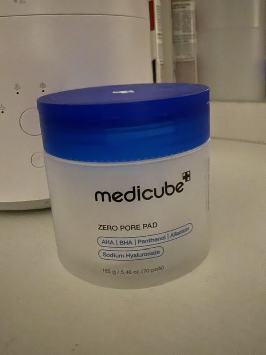 Medicube zero pore pad