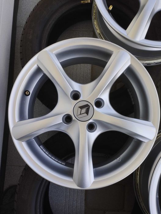 Felgi aluminiowe ATT 540 Renault Toyota 6x15 4x100 ET35, stan bdb