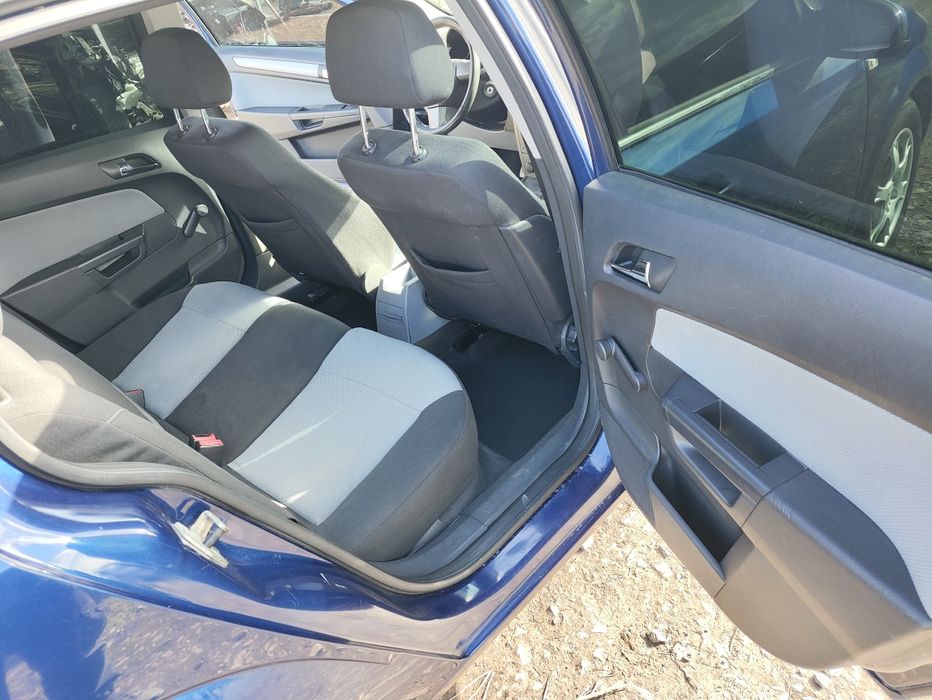 Opel Astra H 2004-2011 деталі салону