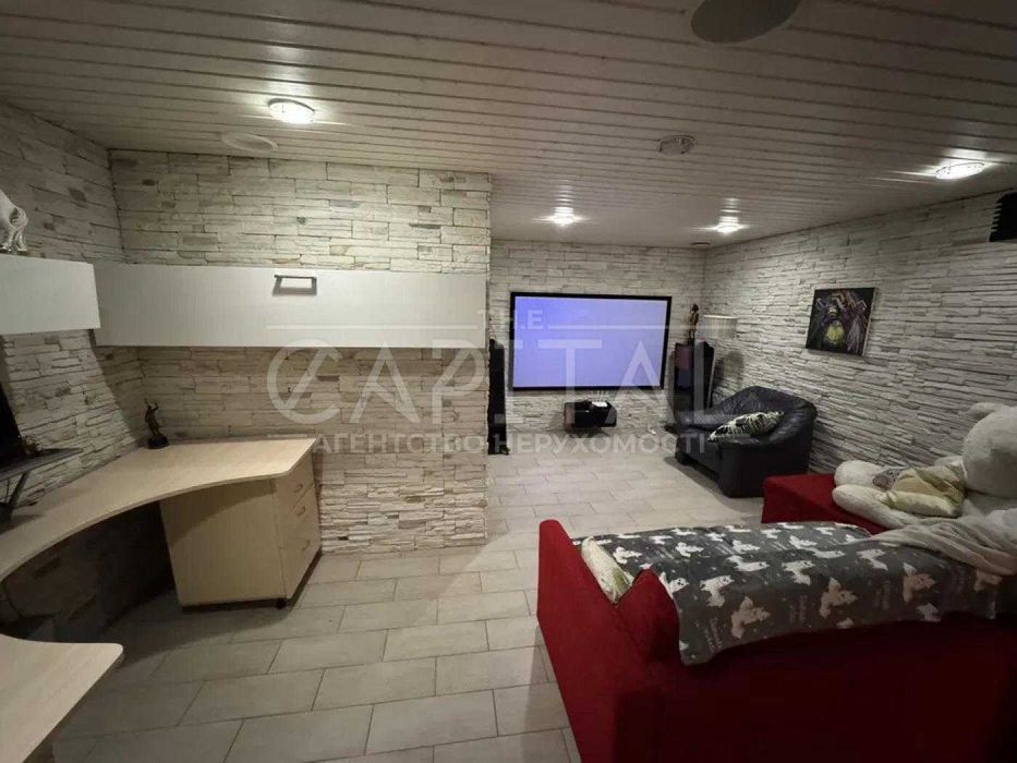 Оренда стильного будинку з басейном