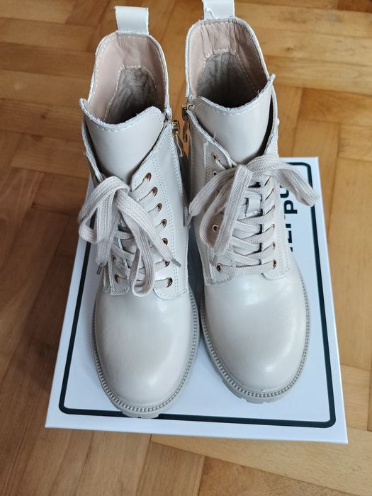 Trapery damskie Filippo skóra naturalna 39.5.