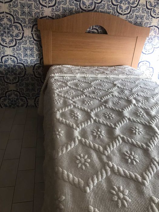 Cama de solteiro para venda