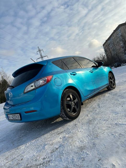 Mazda   2011  в супер ідеальному стані