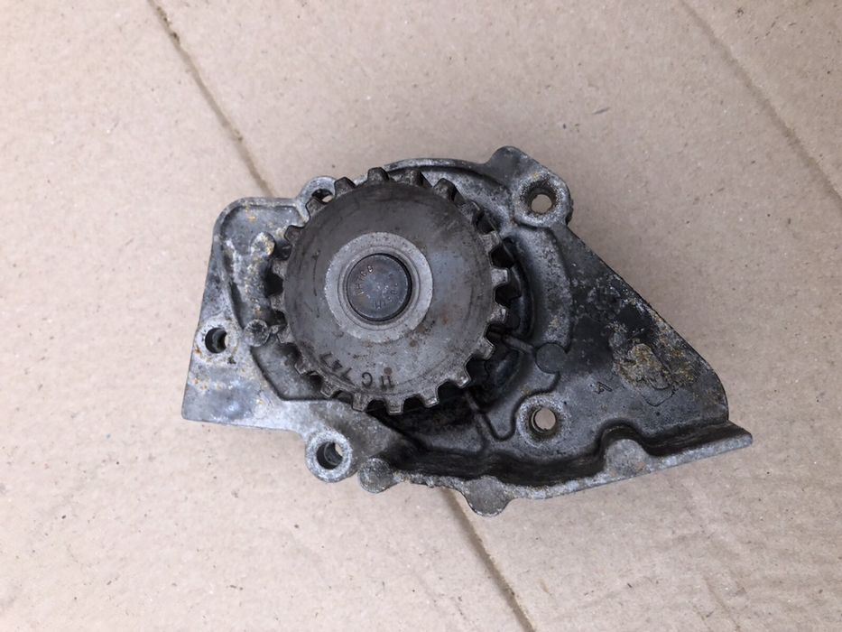 Водяна помпа Пежо Експерт /Peugeot Expert