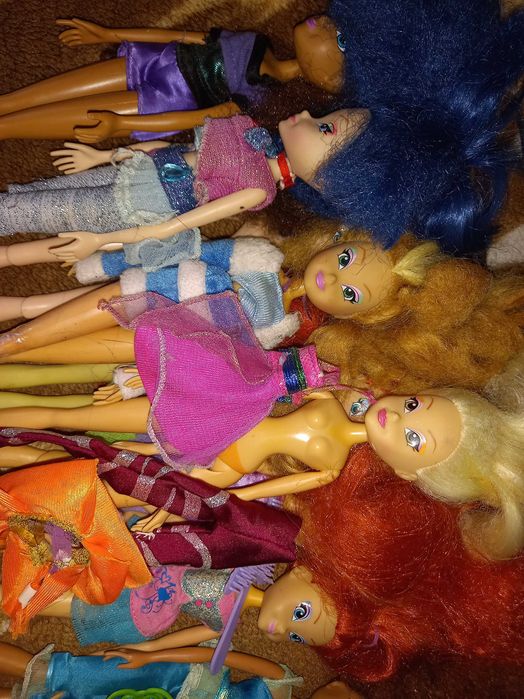 Продам колекцию кукол Винкс