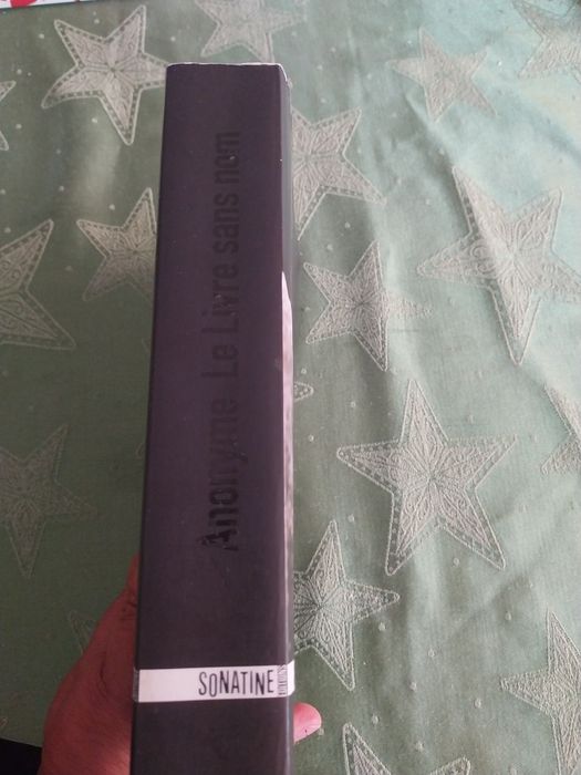 Le livre sans nom. Portes incluídos