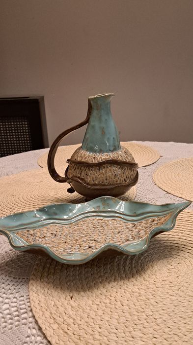 Ceramiczny dzban oraz patera, rękodzieło