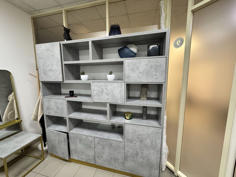 Продається стінка.