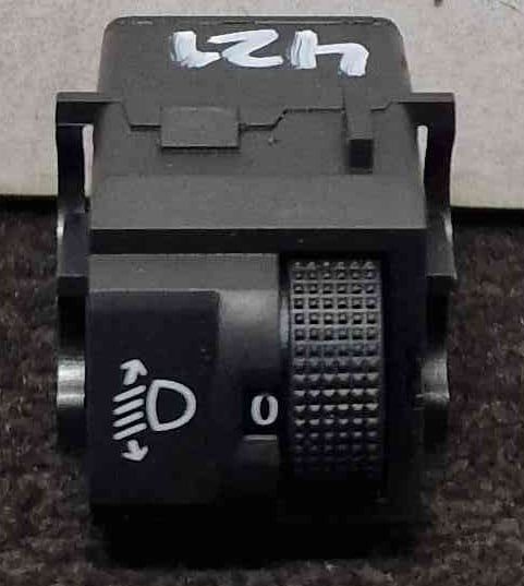 Botão / Interruptor Luzes 98095437ZD - PEUGEOT 2008 II