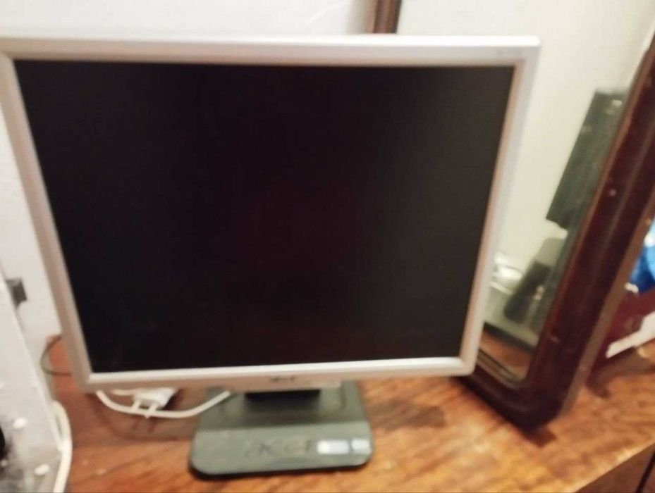 Монитор на запчасти.