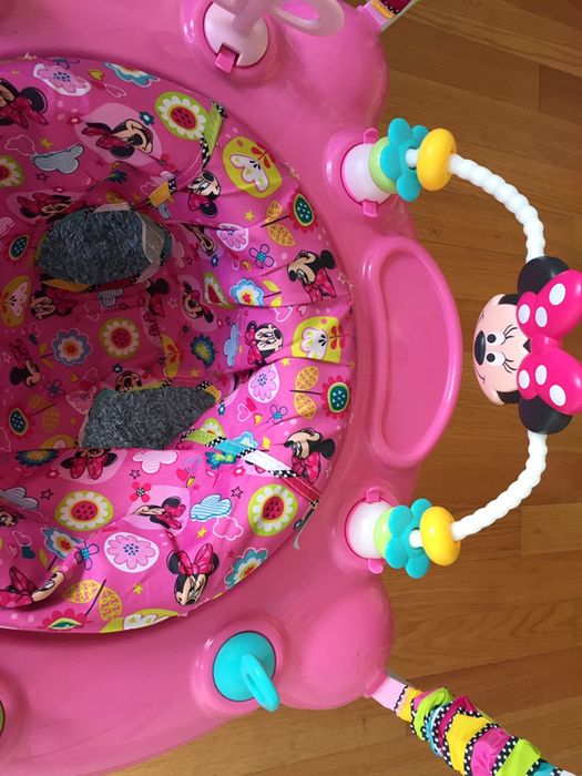 Trampolim bebe novo, praticamente sem uso.