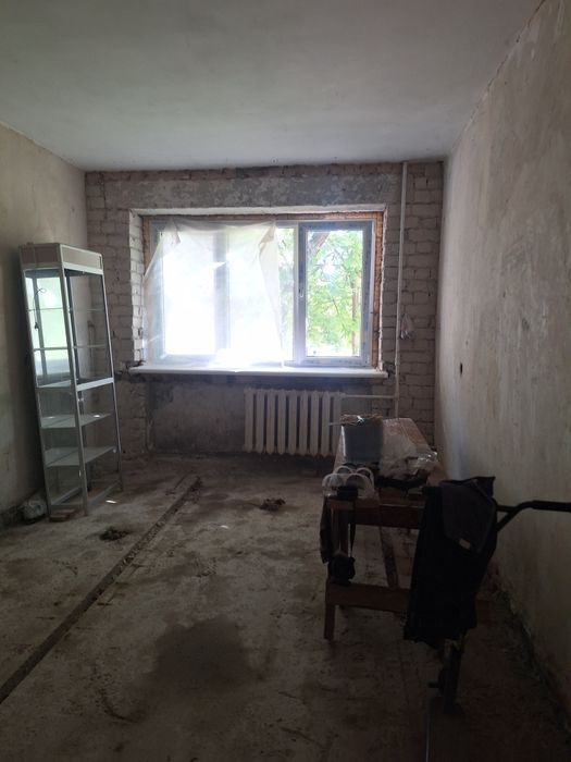 Продажа 2х кв,под ремонт  1/5,центр,можно под офис ,37т$