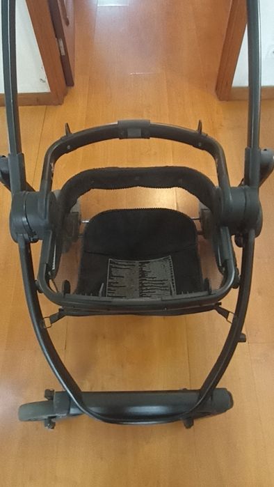 Trio + base + capas sol e chuval + aeromoov