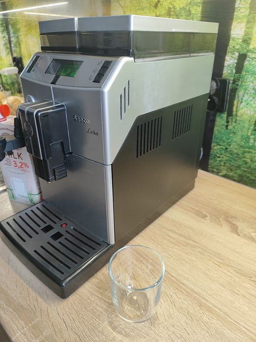 Ekspres do kawy Saeco lirika + spieniacz do mleka.