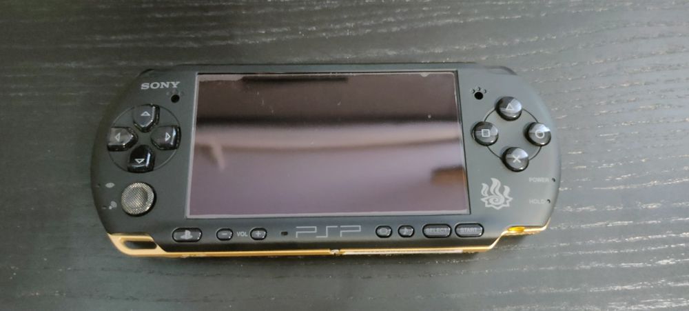 PSP 3000 Monster Hunter edition