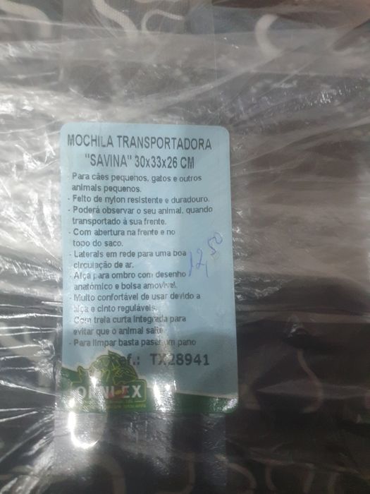 Mochila e casaco cães
