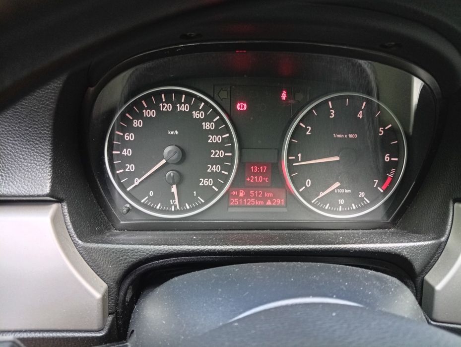 Sprzedam E90 2006r
