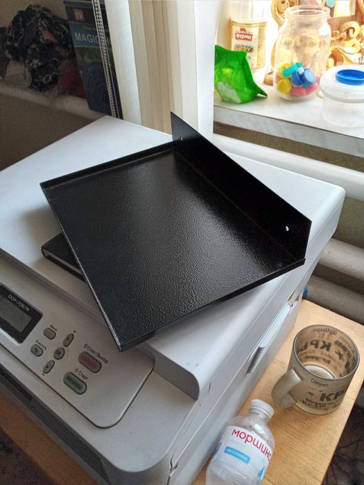 Полка для тюнера