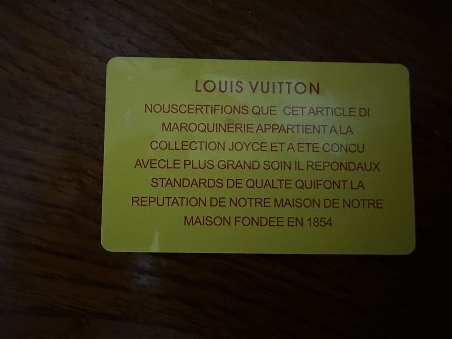 Mala LV precisa de uma boa lavagem