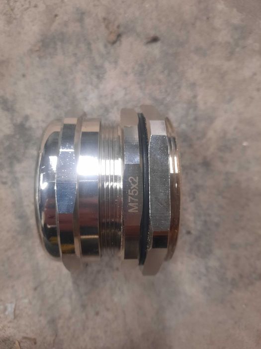 Dławiki/dławnice kablowe M75x2 mosiężne nowe