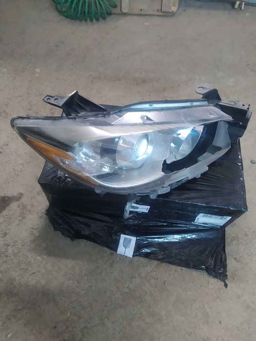 Фара права Mazda CX-5 12-16 USA