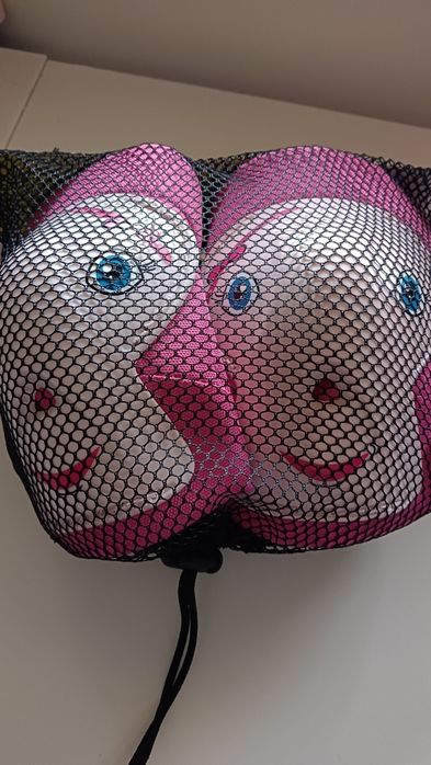 Capacete e proteção joelhos e cotovelos