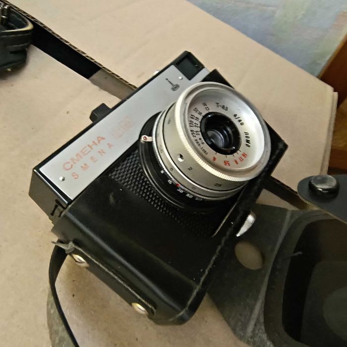 Пленочные фотоаппараты ФЭД-5В и Смена Symbol