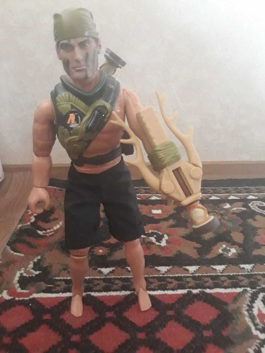 Іграшка Action Man (Екшн Мен), повністю рухлива,з арбалетом з липучкою