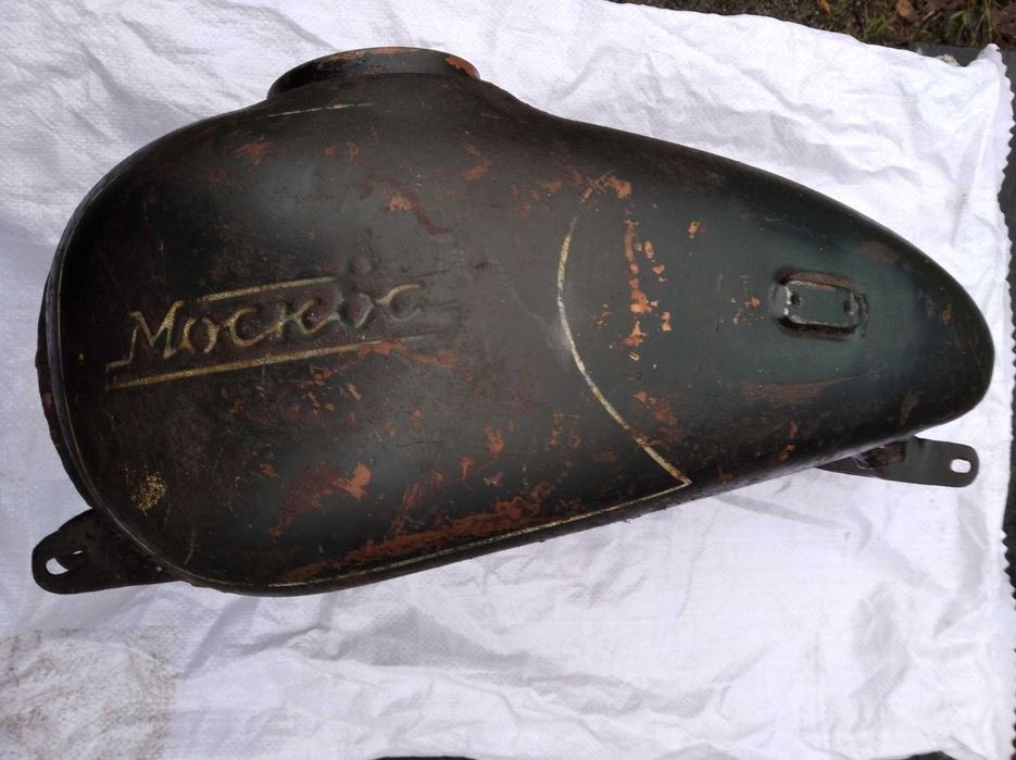 Вінтажний  бак  з мотоцикла Минск -2 , Москва ,  Панония .