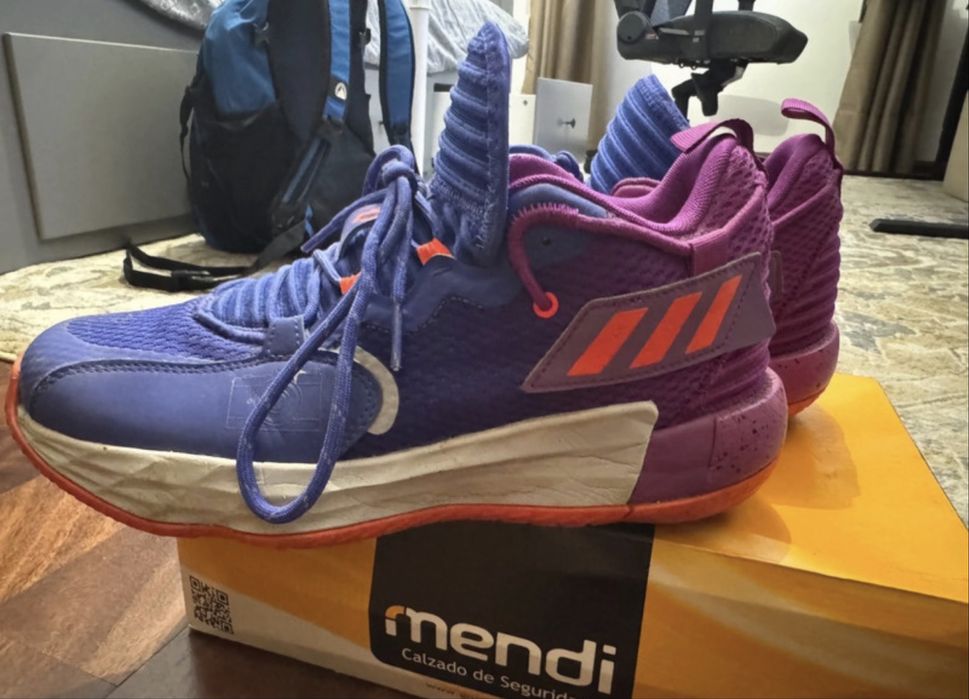 Sapatos Basket Adidas