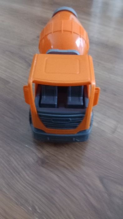 WADER  Tech Truck Auto budowlane betoniarka