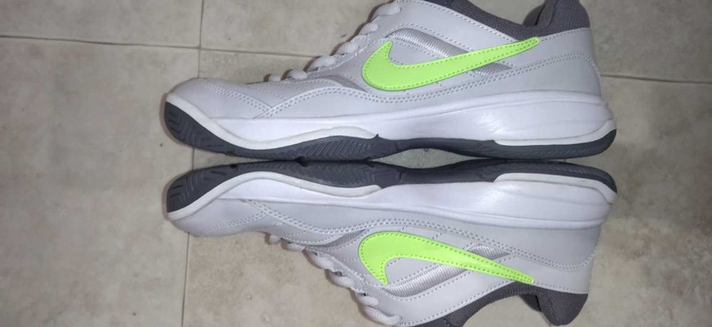 Кросівки nike 37,5 р