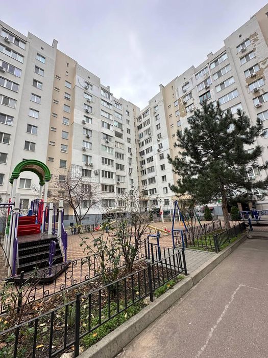 Продам 3-к квартиру з ремонтом, 100 кв.м, на Черемхах (3-247-325)