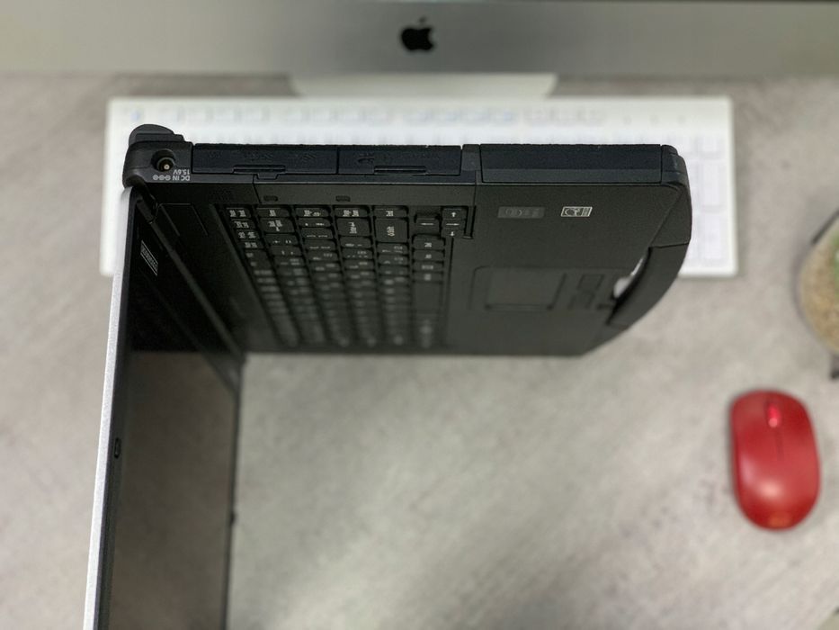 Pancerny Panasonic CF-54 Mk3 i5-7300u 32GB 1Tb SSD  Windows 11 + LTE