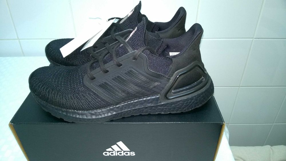 Adidas UltraBoost 20 Triple Black - Novos