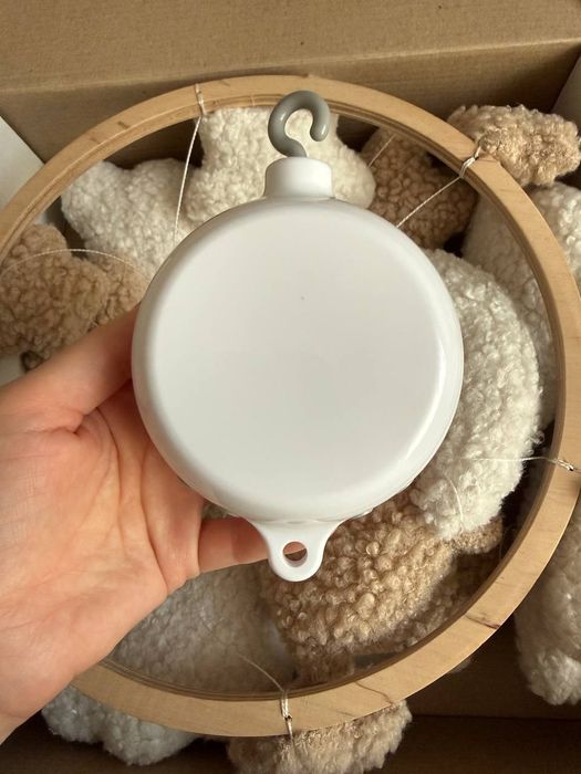 Продам дитячий музичний мобіль