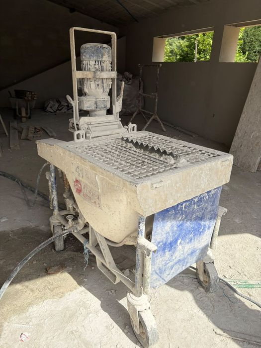 Máquina de projetar gesso