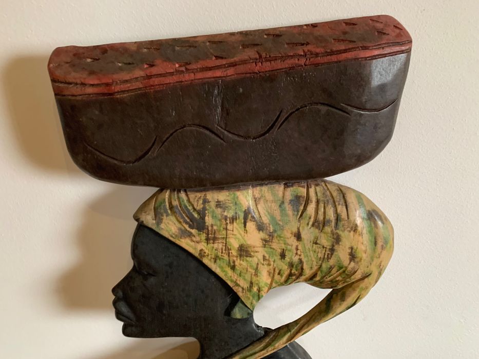 Escultura “Mulher” Africana em Madeira