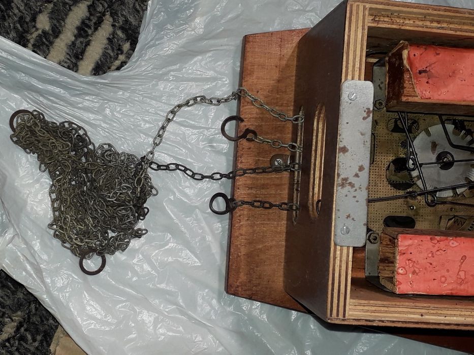 Продам часы с кукушкой