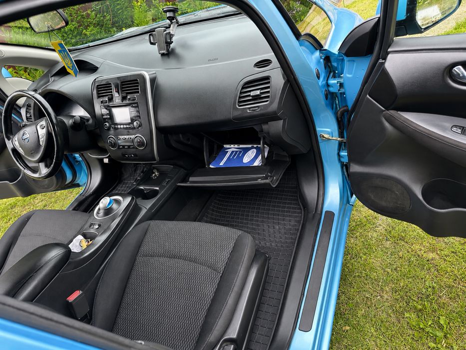 Продам власний Nissan Leaf